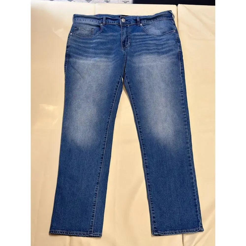 True Religion Geno Jeans Mens 36x32 Light Wash Blue Relaxed Slim Stretch Denim